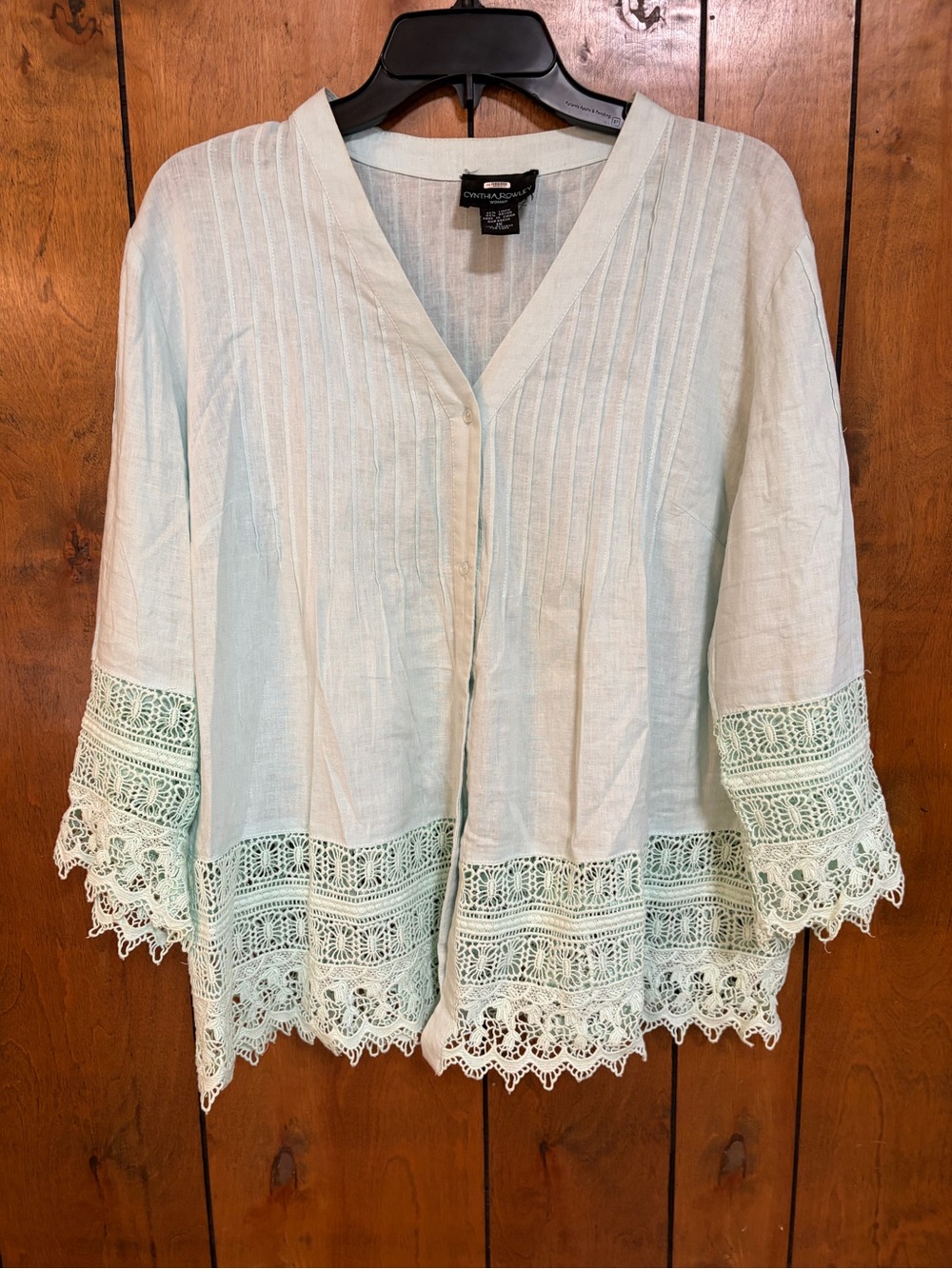 Cynthia Rowley Light Mint V-Neck Lace-Trim Tunic Top